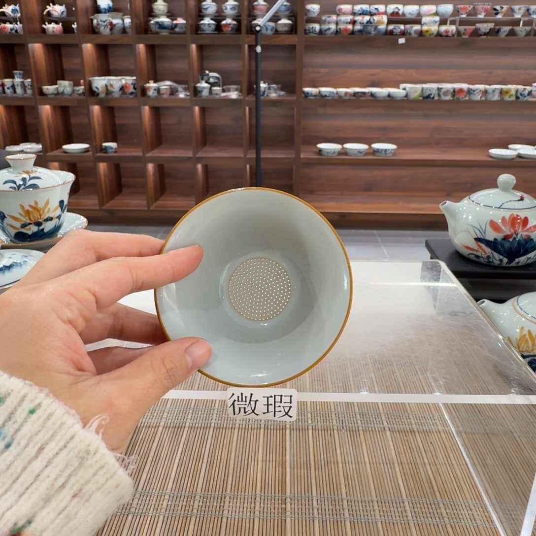 釉下手绘茶具微瑕