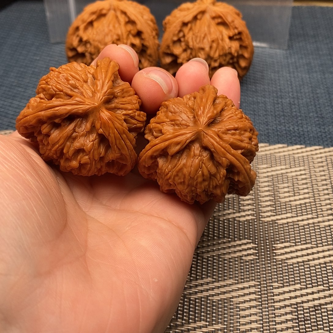 静***下吊坠文玩核桃三棱