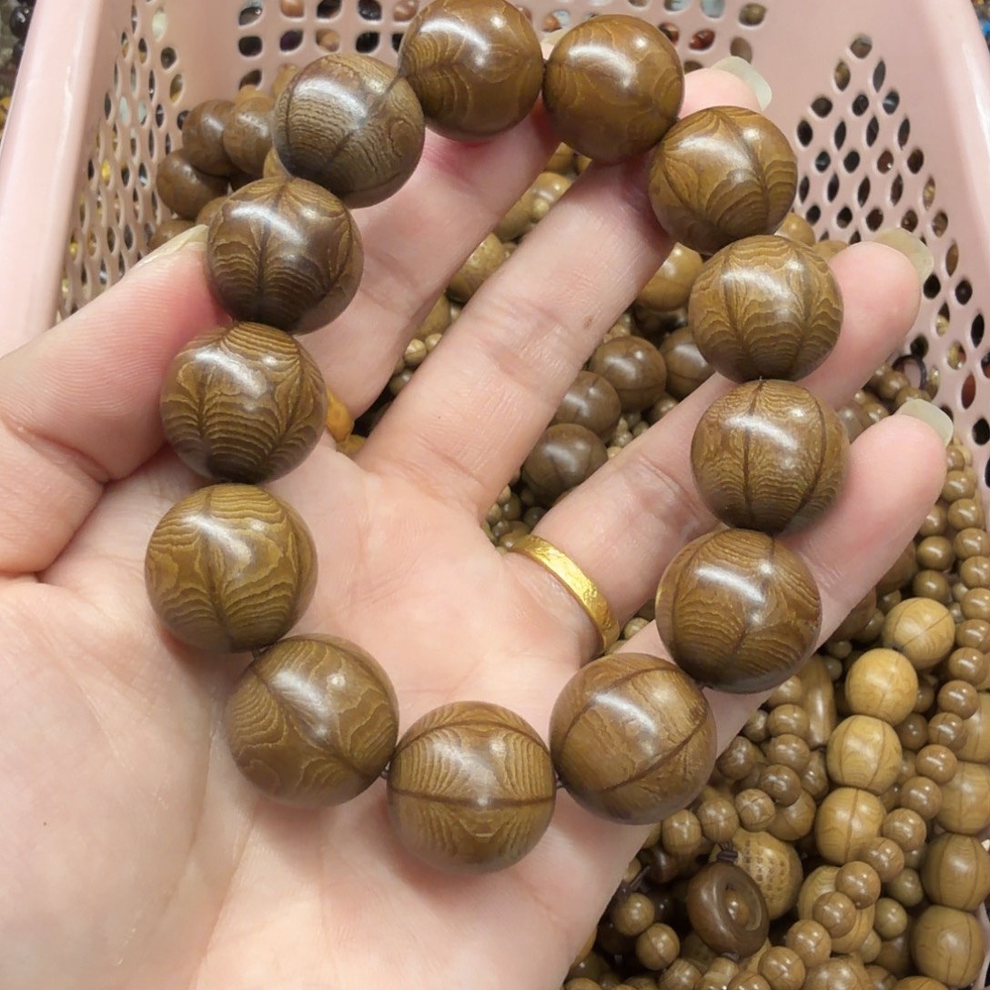 维腊木（绿檀）无事牌