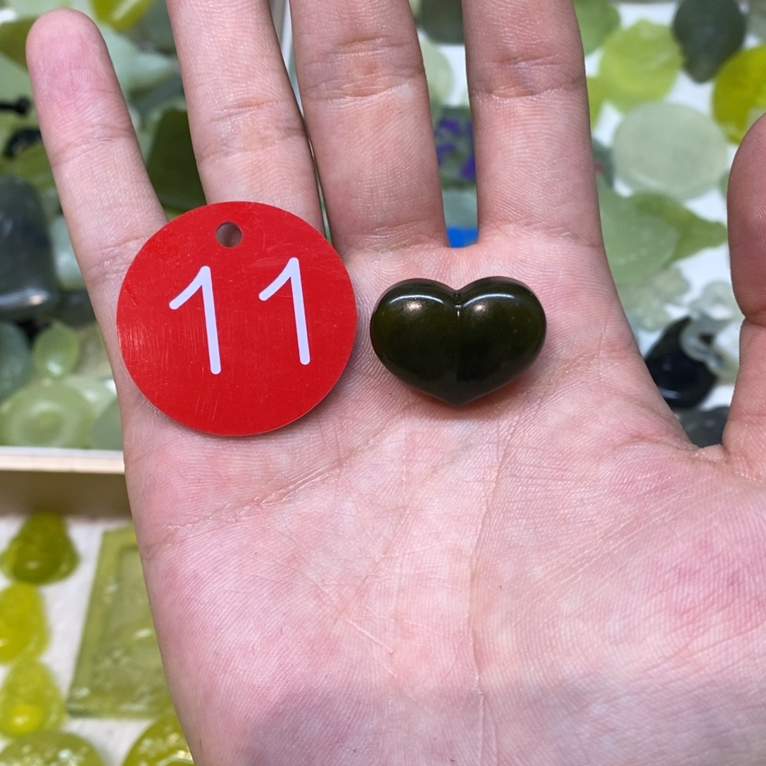 岫玉未镶嵌吊坠(不含链)