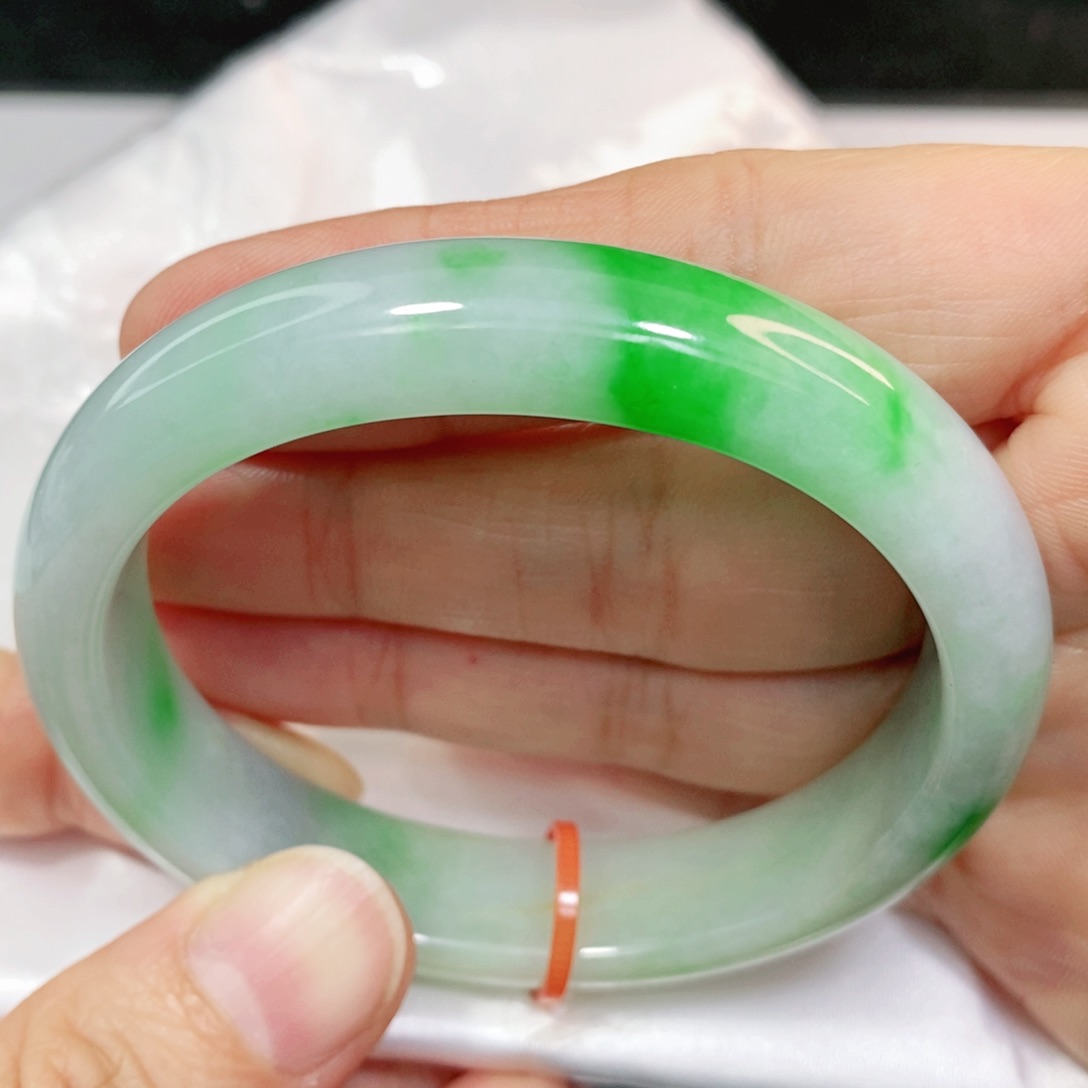 翡翠手镯未镶嵌55.5圈口贵妃