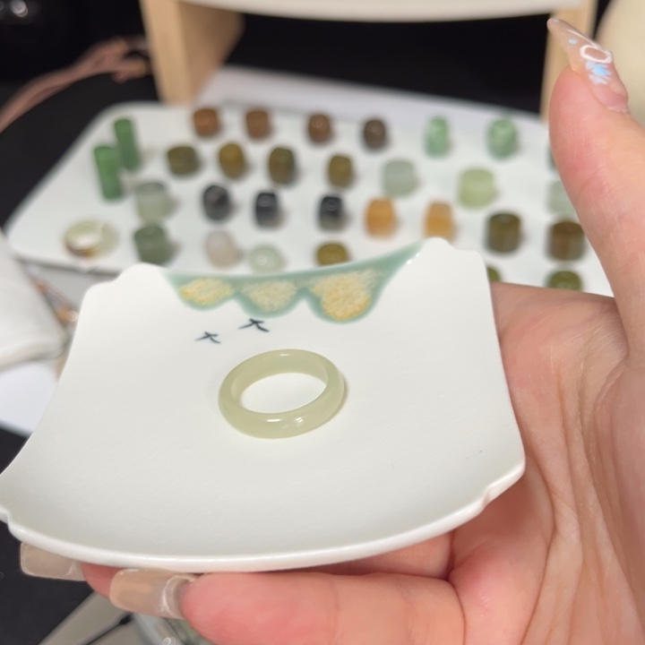 和田玉（糖玉）未镶嵌颈饰晴水16码不退换有棉