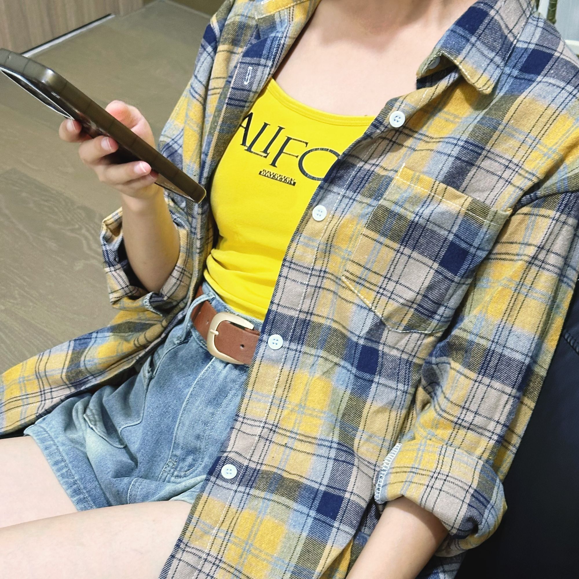 衬衫外套夏季高腰常规款短裤多巴胺小吊带时尚外穿幂式穿搭四件套