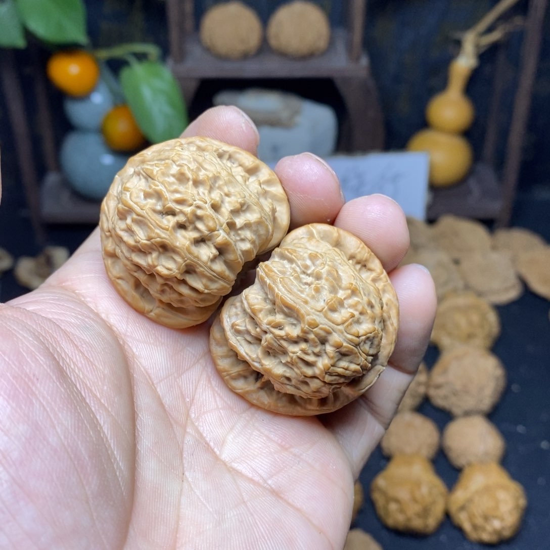 文玩核桃吊坠40球白