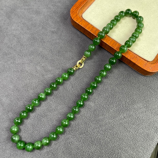 和田玉碧玉卡10妈妈链珠子直径9~10mm之间多样性发货