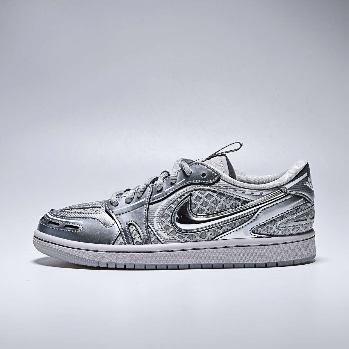 NIKE耐克女子WMNS AIR JORDAN 1 MM LOW V3运动篮球鞋HQ2186-002