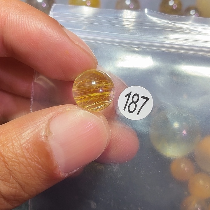 尔***尔水晶吊坠(不含链)未镶嵌