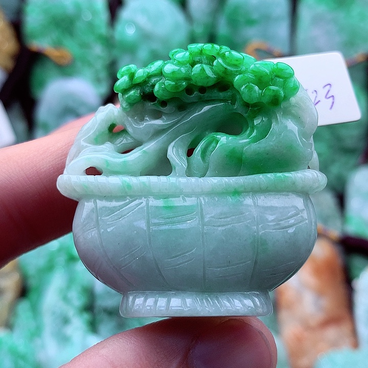 翡翠吊坠(不含链)未镶嵌