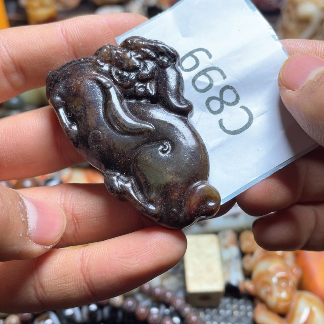 和田玉（糖玉）挂件未镶嵌