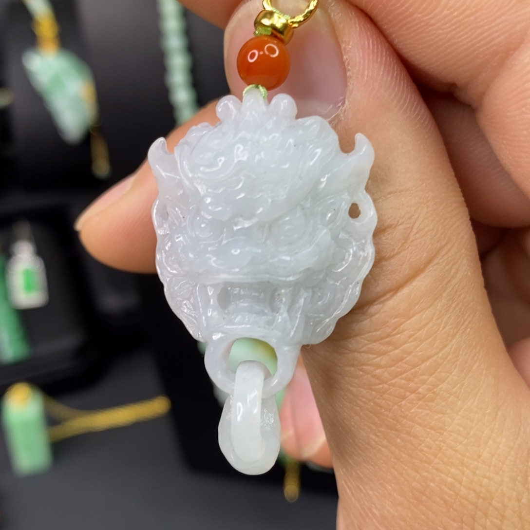 颈饰未镶嵌翡翠吊坠