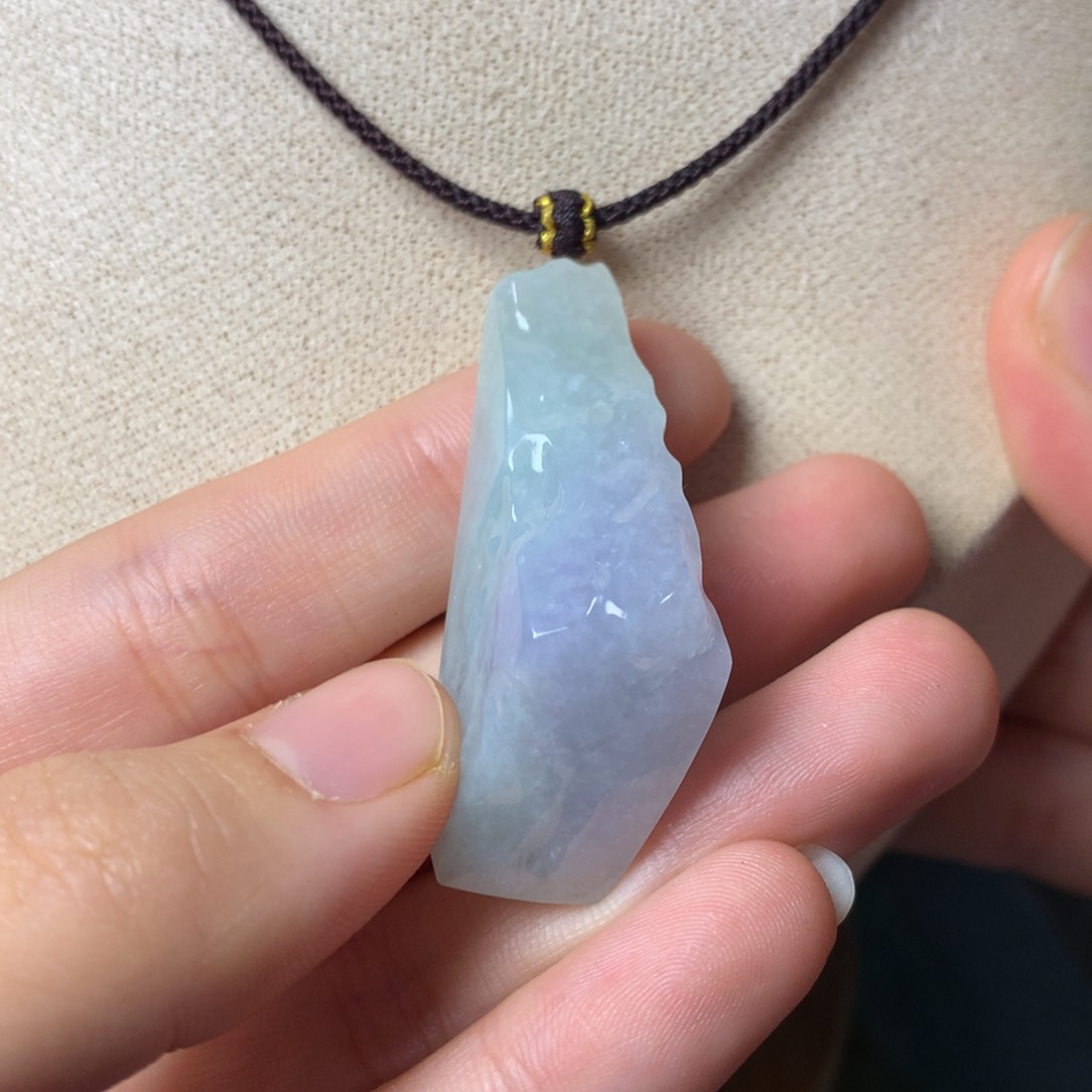 翡翠颈饰未镶嵌吊坠