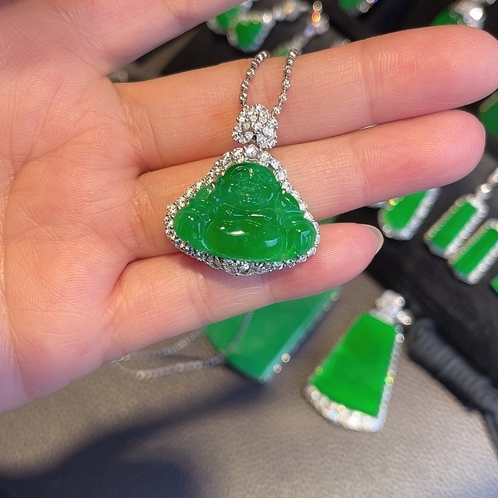 翡翠摆件18K金镶嵌浓阳绿佛公