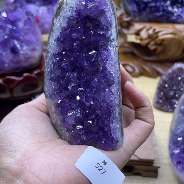 未镶嵌水晶大型摆件（非配饰）