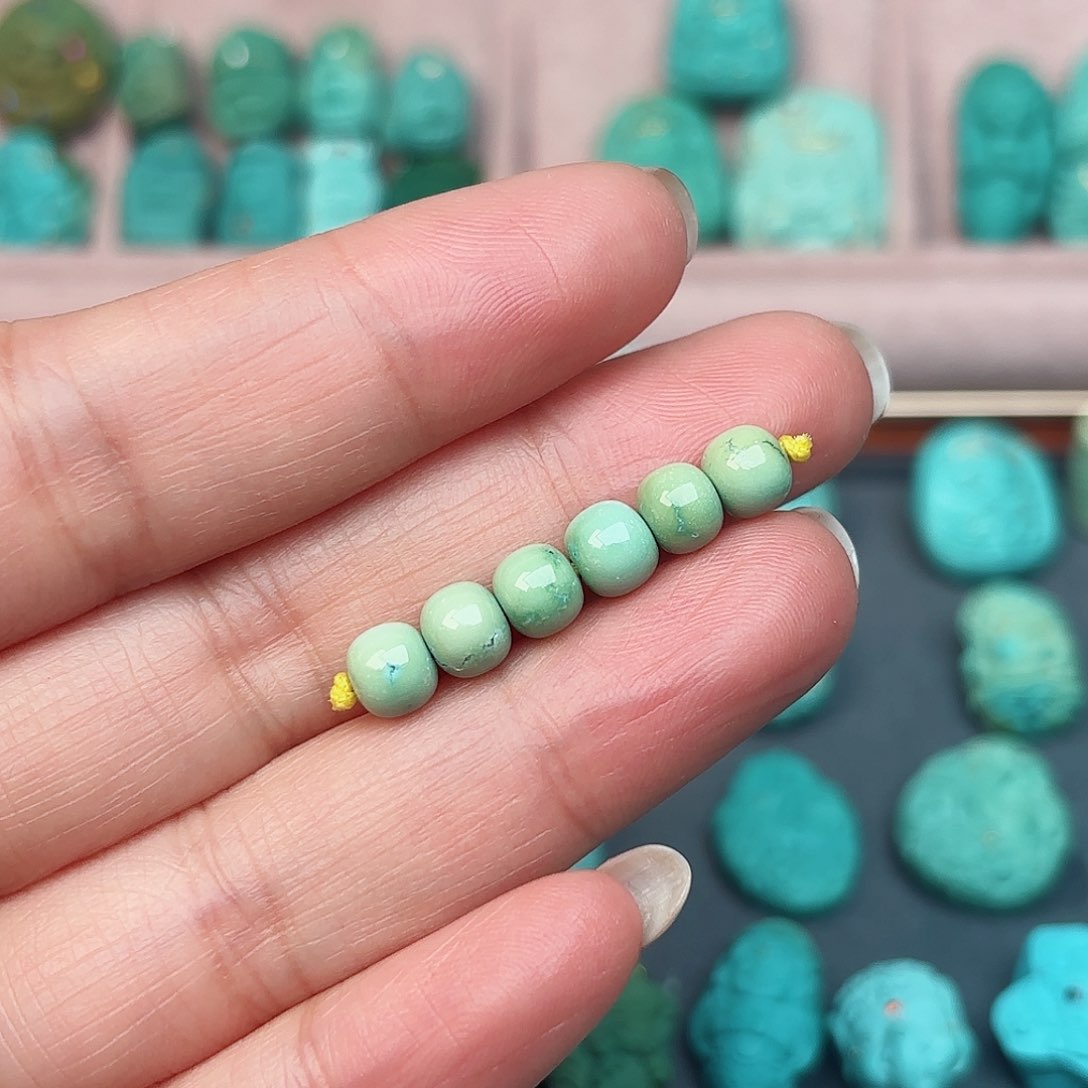 绿松石配饰未镶嵌