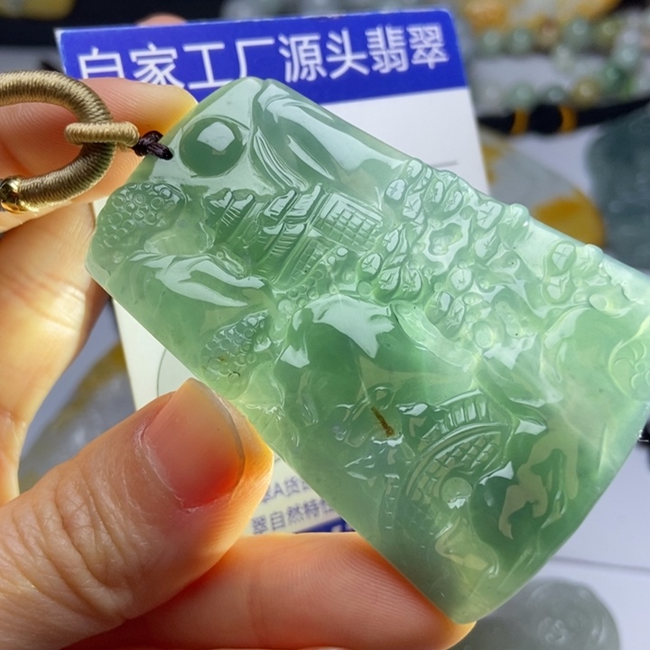 翡翠颈饰未镶嵌翡翠