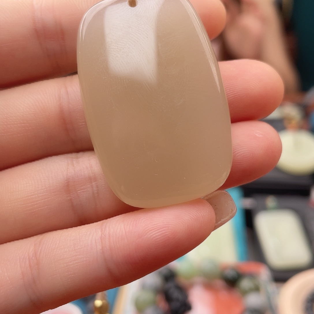 和田玉未镶嵌颈饰藕