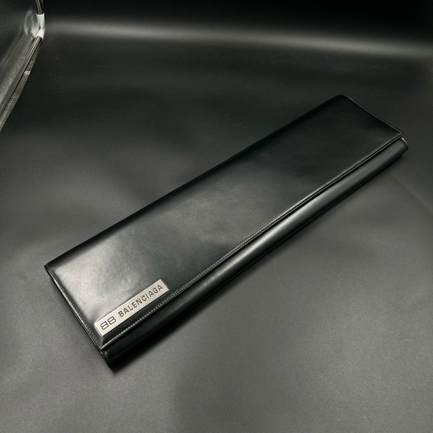99新 Balenciaga/巴黎世家 楠 铁牌logo大刀包 均码/98新/019389