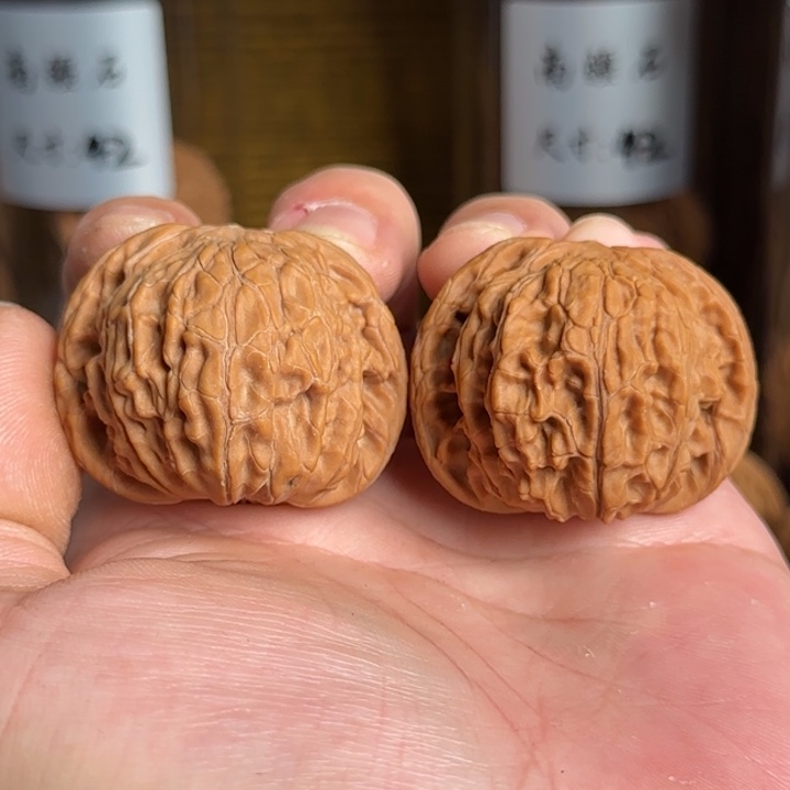 斯***孙文玩核桃吊坠磨盘文玩核桃