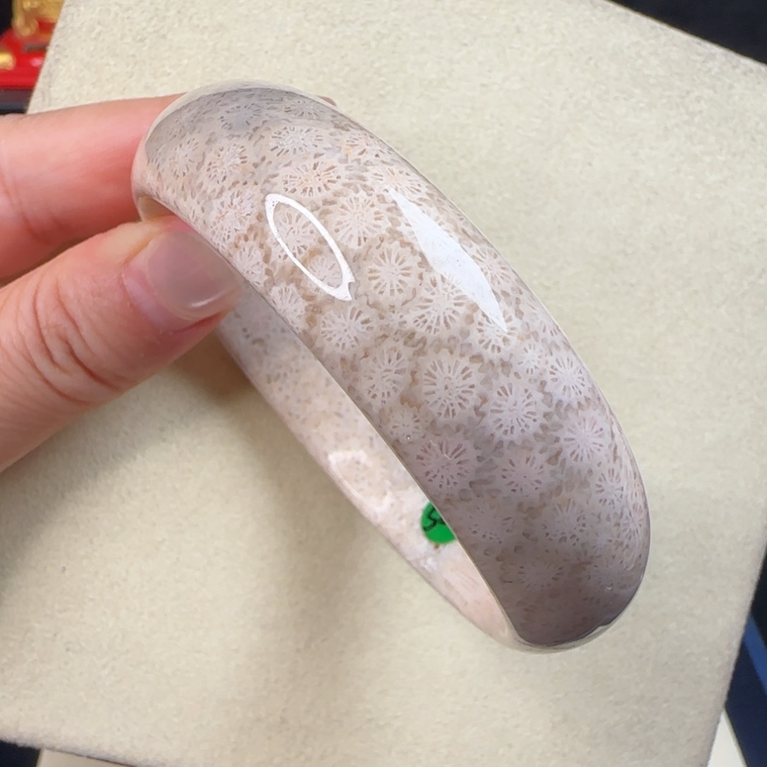 硅化玉手镯未镶嵌59圈粉睫毛