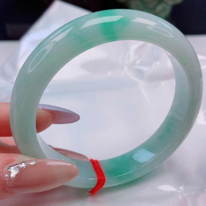 翡翠未镶嵌手镯55圈