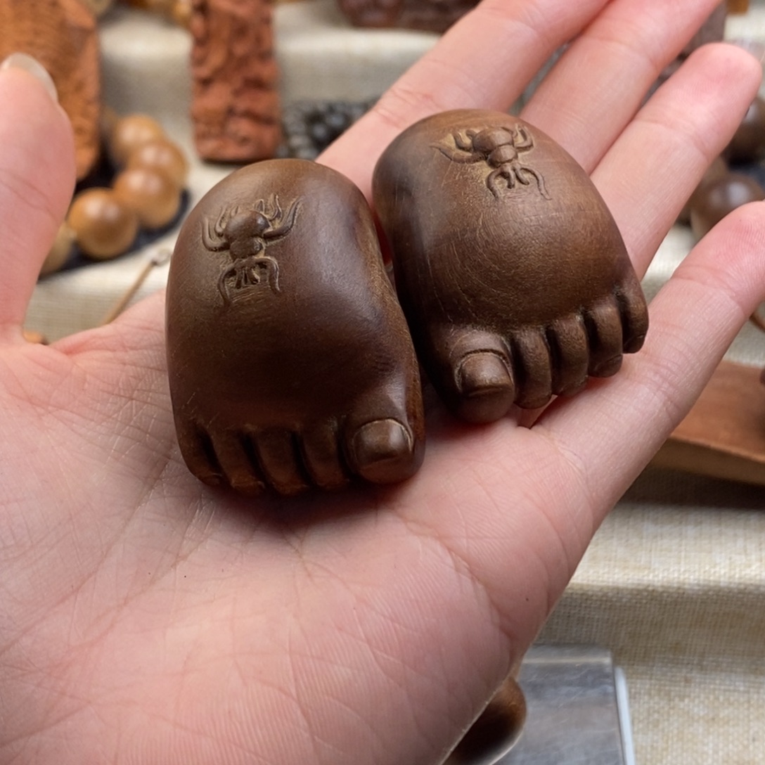 晓***月檀香木手串/手链迈索尔，老山檀香，奶香瑕疵一对