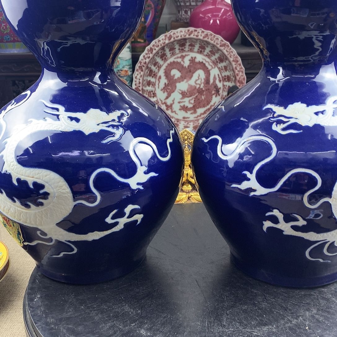 摆件中****)瓷器收藏起来吧