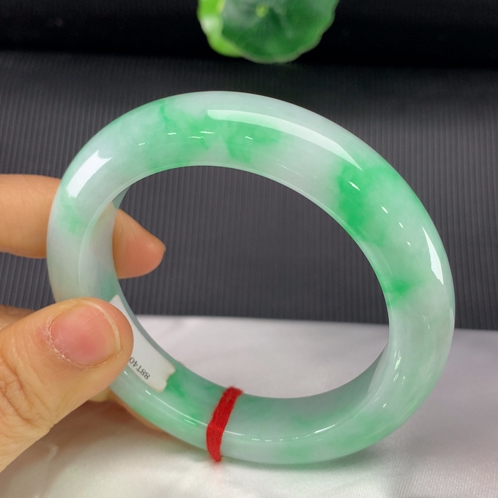 翡翠手镯未镶嵌正圈54