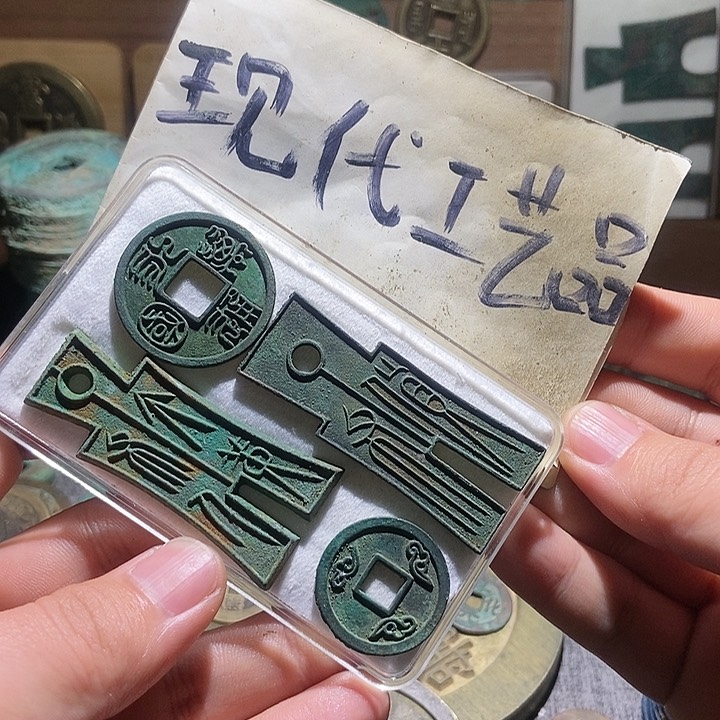 铜现代翻砂制作工艺品