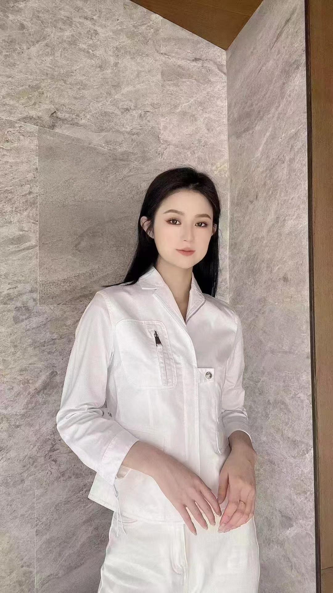 不支持退换/拼接轻职风衬衫领常规款薄款白色外套1400157