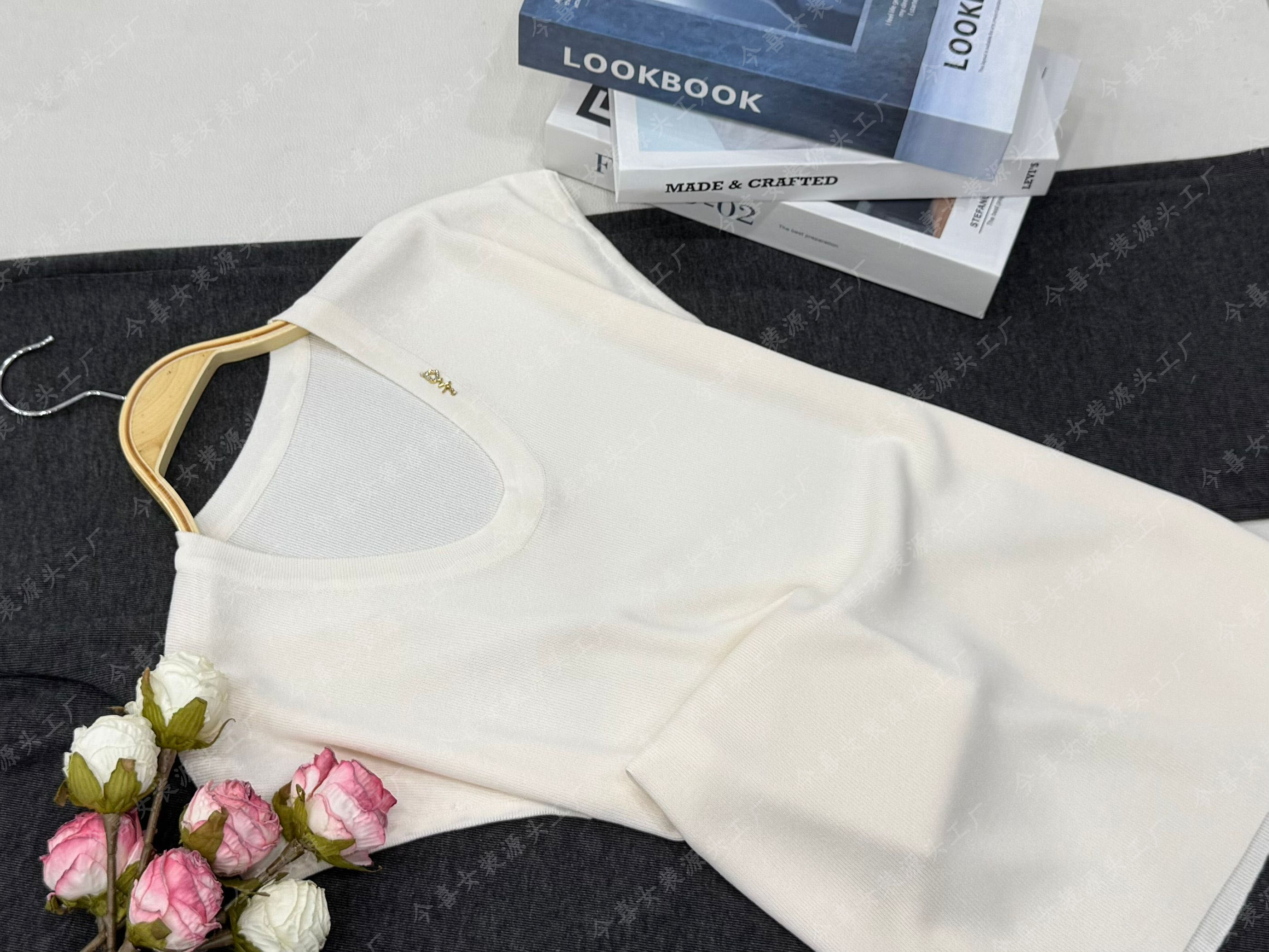 【杏色带标套头】夏季时尚透气舒适百搭上衣QC3401