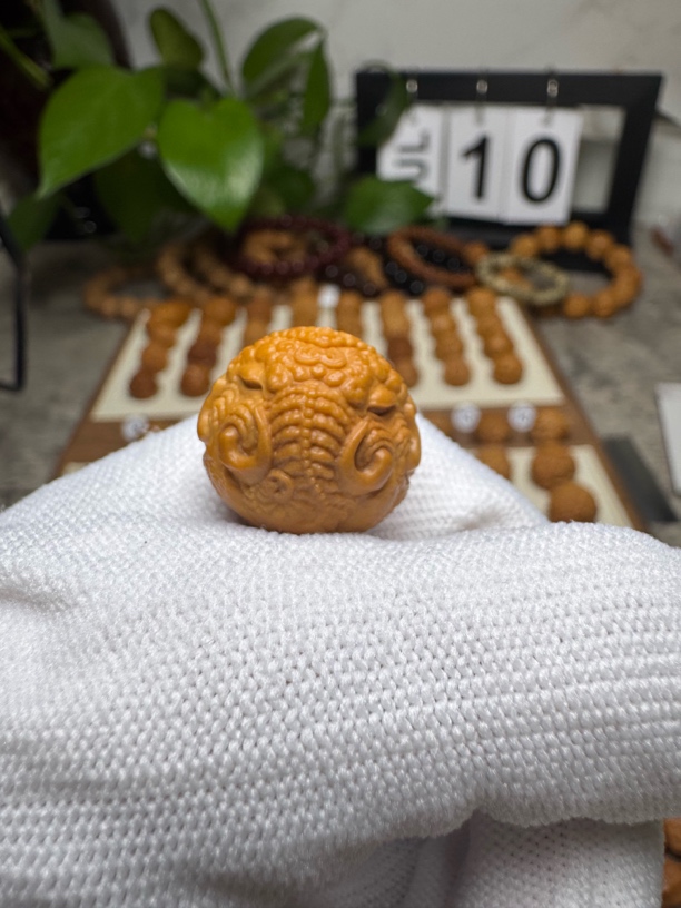 六字真言六牙象神猴头核桃雕刻(有正常封口线）