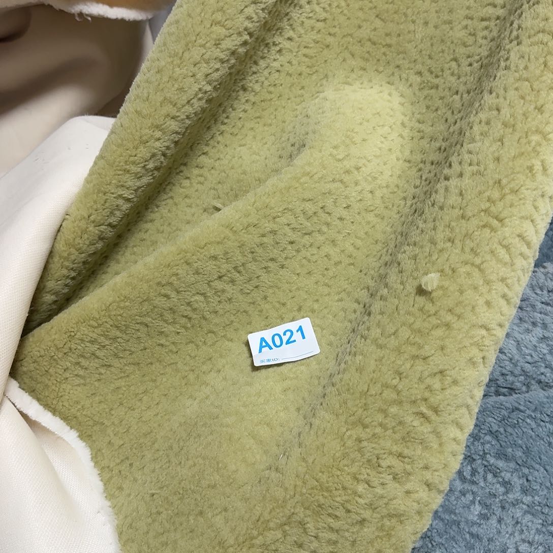 豆绿高密剑花羊羔毛14元2米021