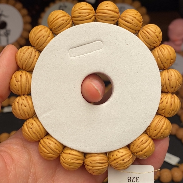 桃核手串龙心13.5S........