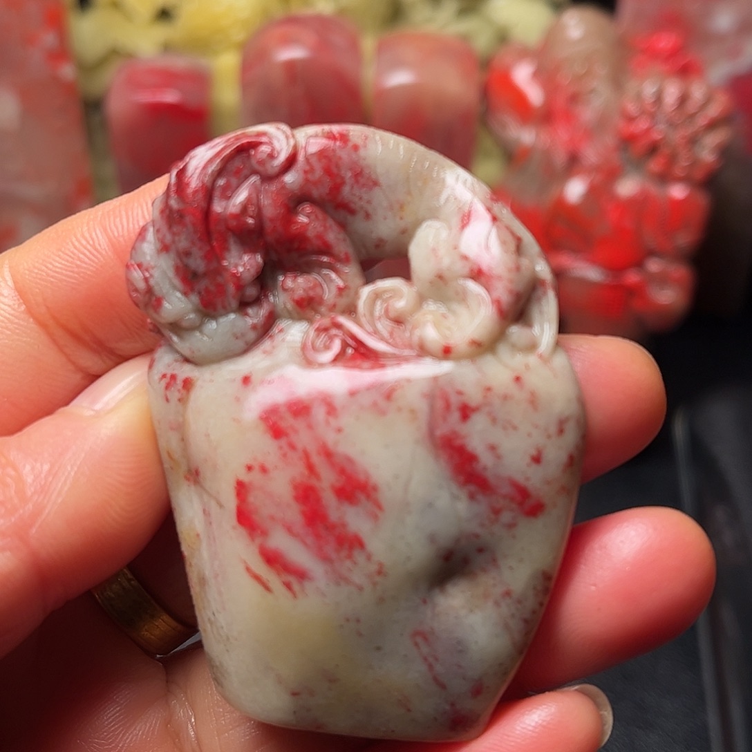 昌化石昌化鸡血石