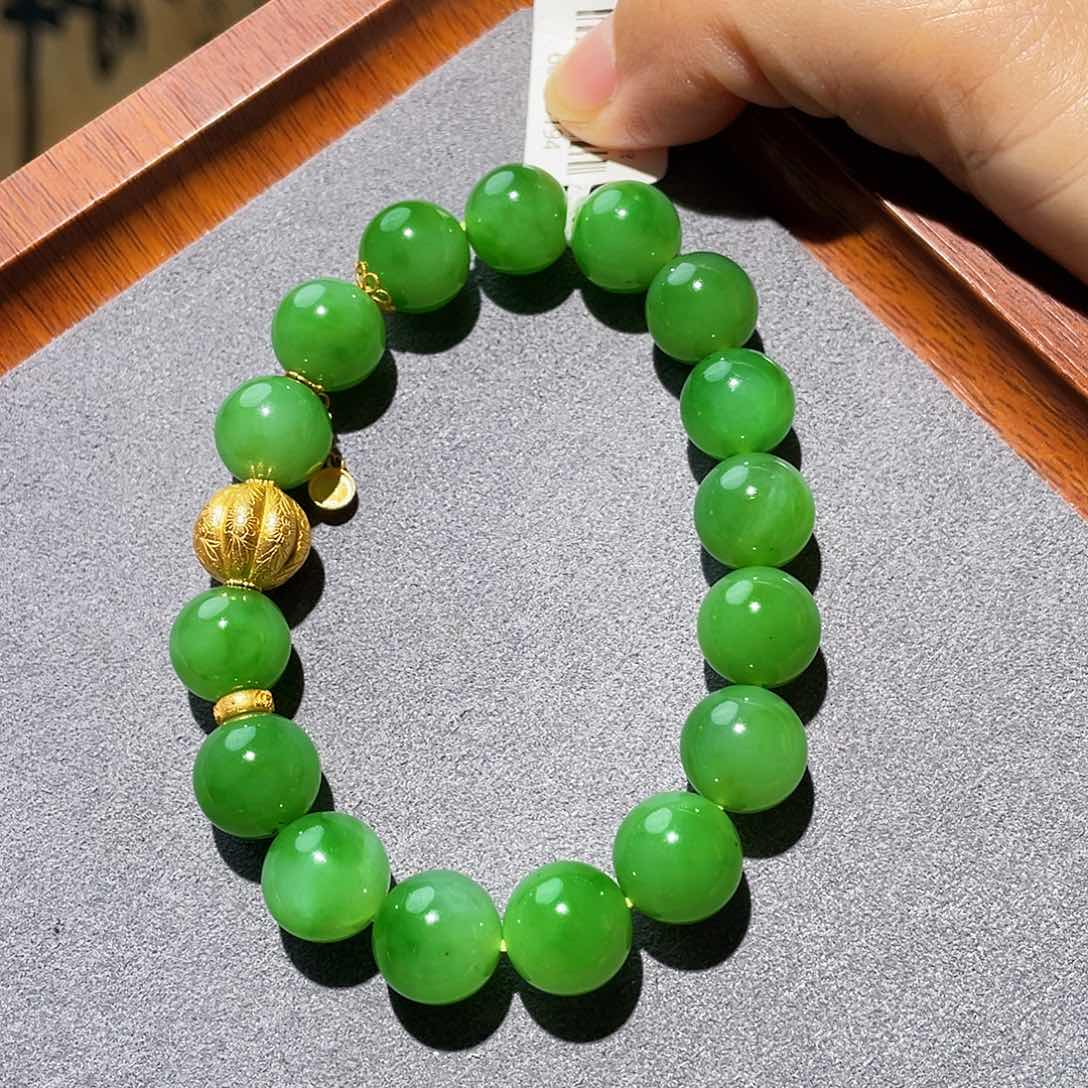 未镶嵌手链和田玉（碧玉）一**你碧玉手串