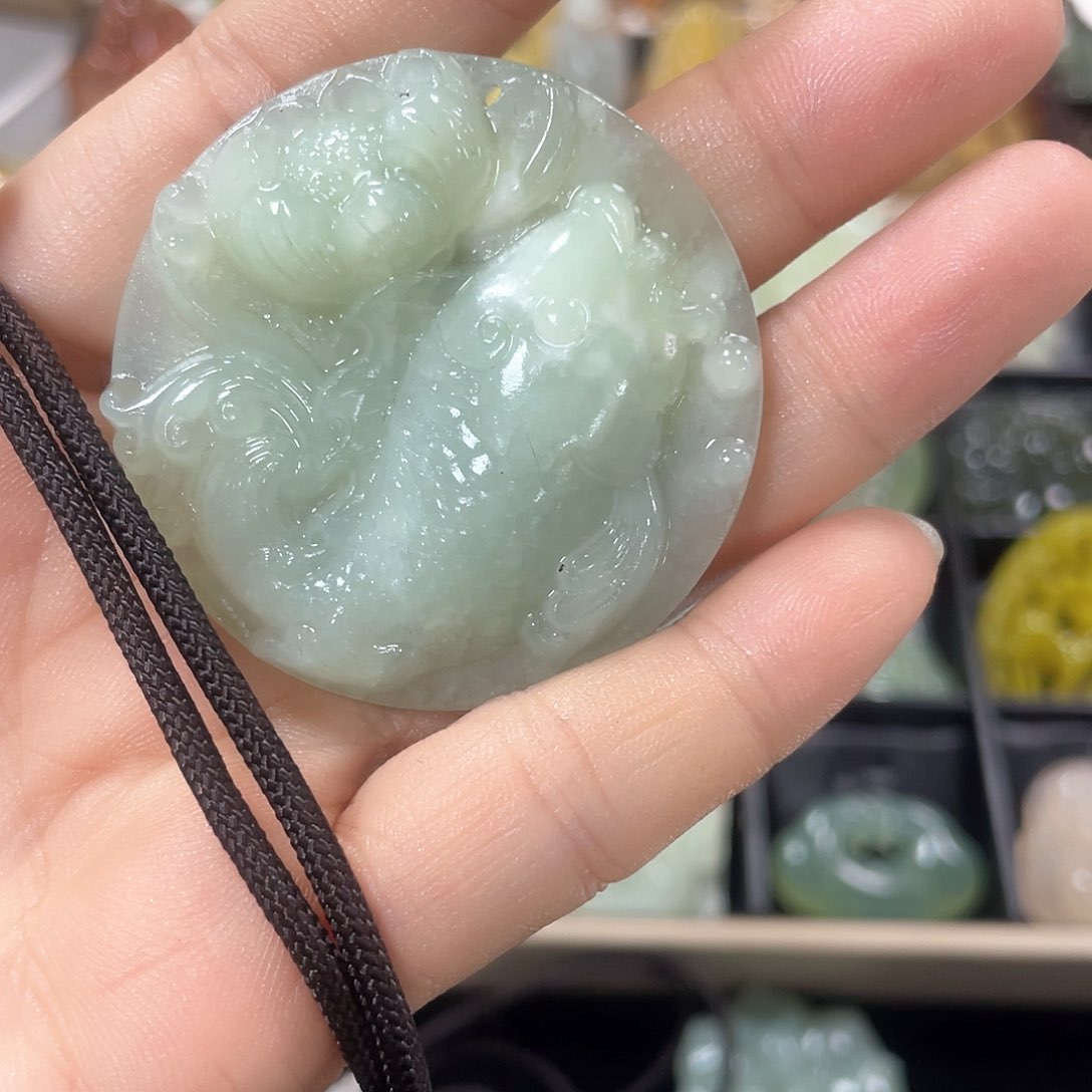 蛇纹石玉颈饰未镶嵌微瑕不退不换