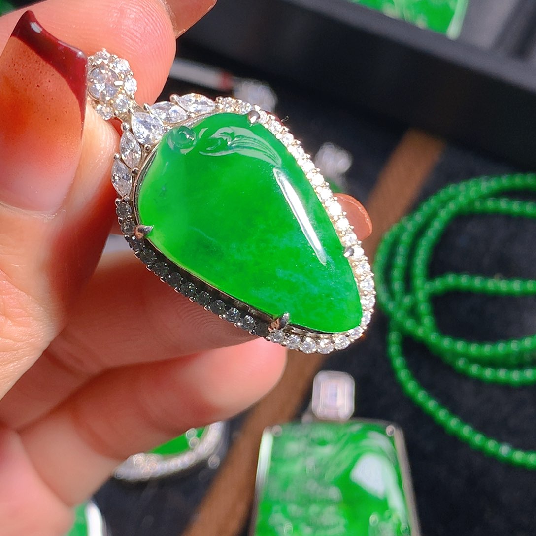 翡翠吊坠(不含链)未镶嵌