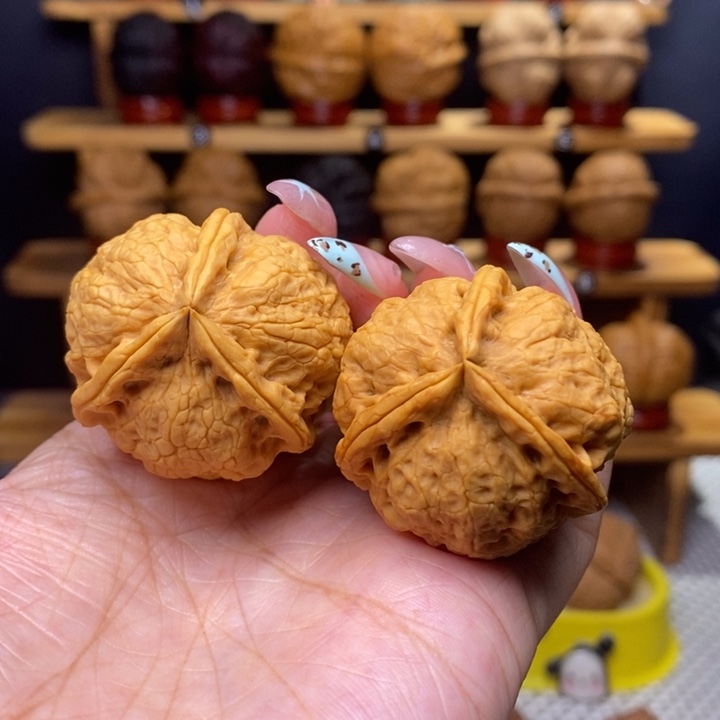 文玩核桃把件紫蛹三棱24号