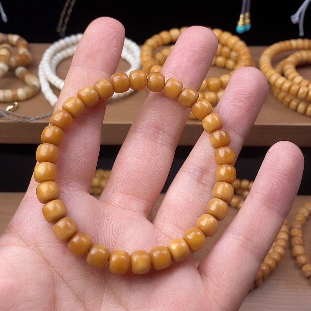 米***饼吊坠龙脊菩提精孔 玉化料