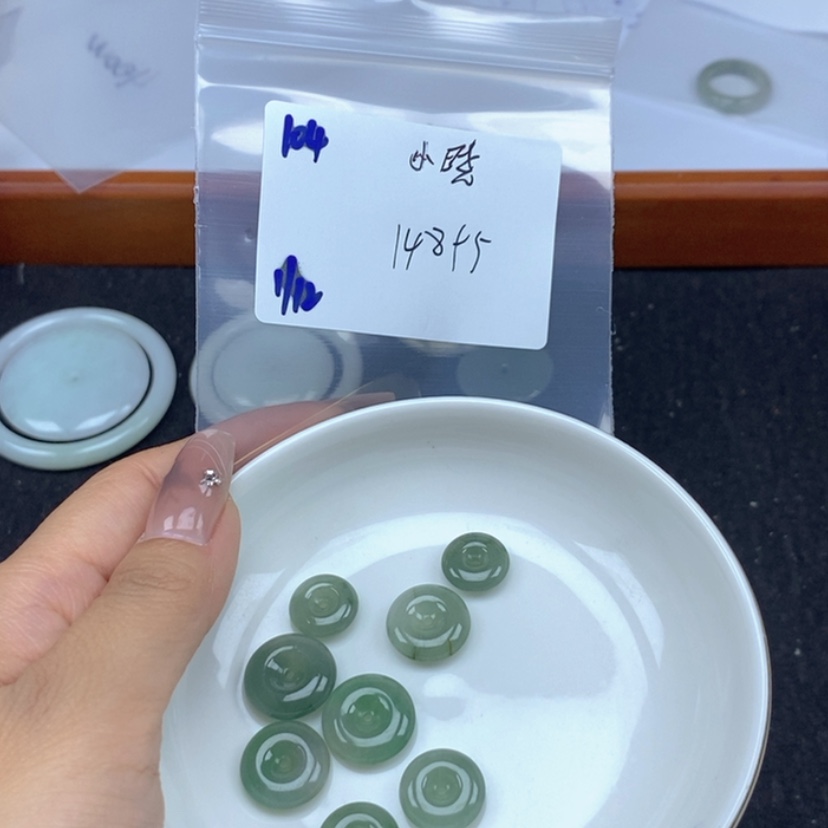 【闪购商品】翡翠颈饰未镶嵌小*～