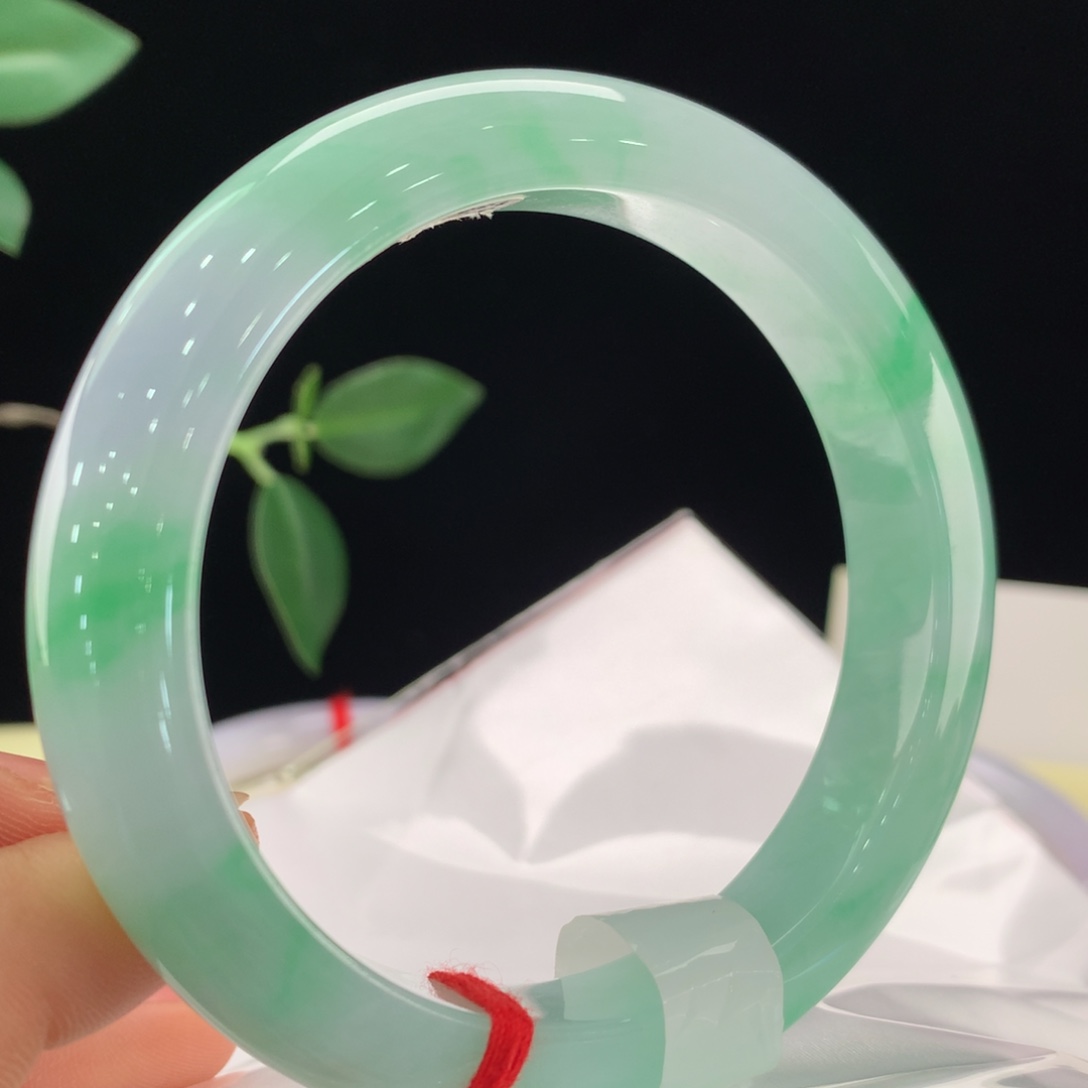 翡翠手镯未镶嵌111-0382