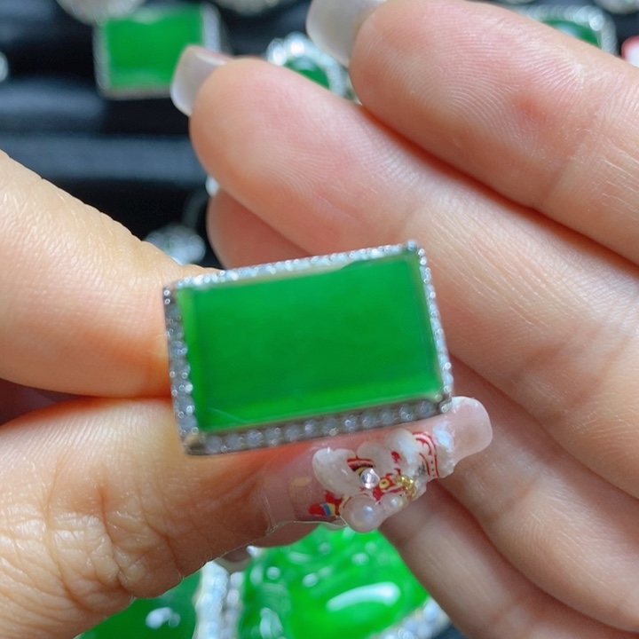 翡翠挂件银S925镶嵌马鞍男戒