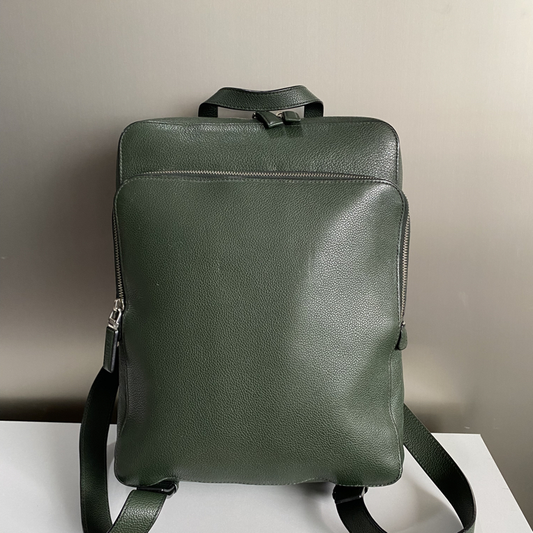 95新 Prada/普拉达 绿色内外全皮拉链双肩包背包zp231