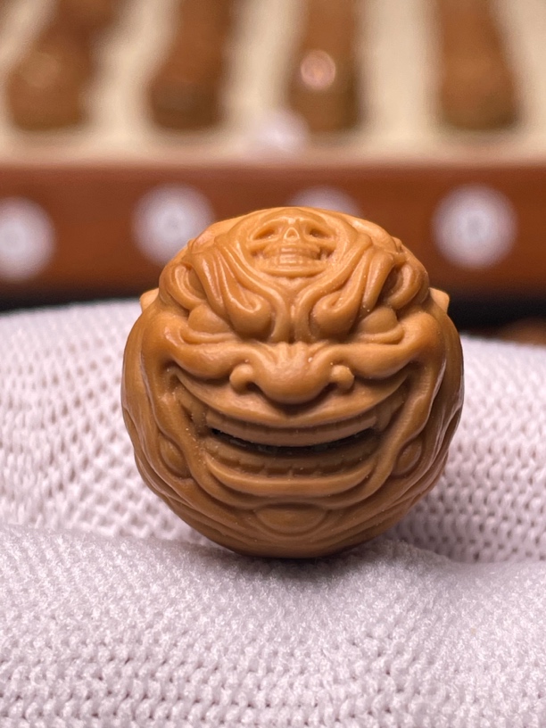 18左右猴头核桃十一眼恶僧（有正常封口线）