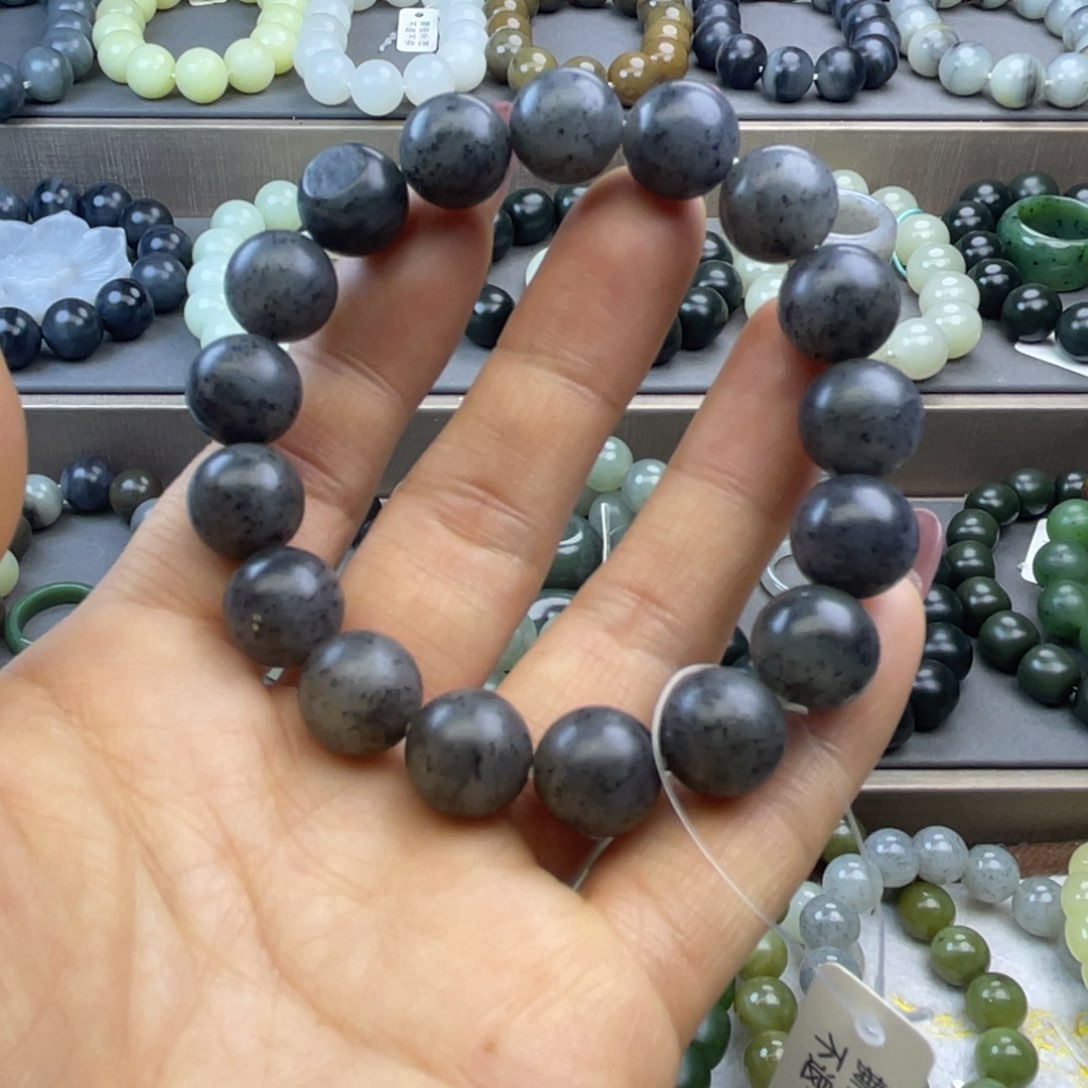 未镶嵌和田玉手链