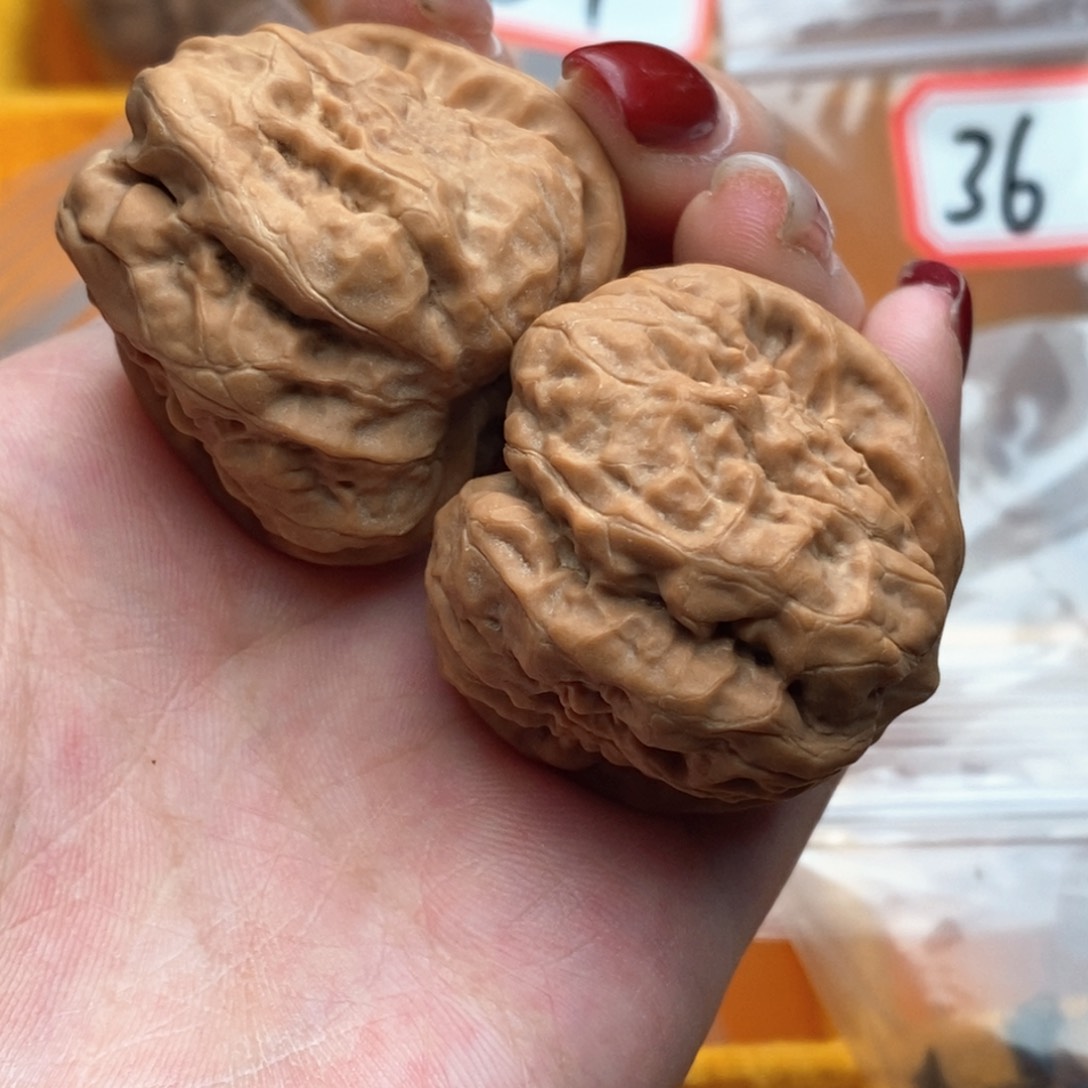 文玩核桃吊坠38全品四开背