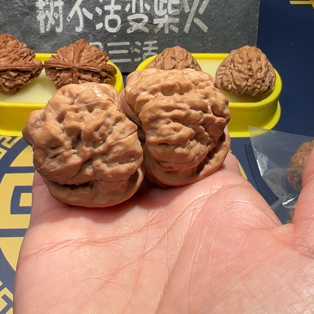 文玩核桃把件是****?蛤蟆40免