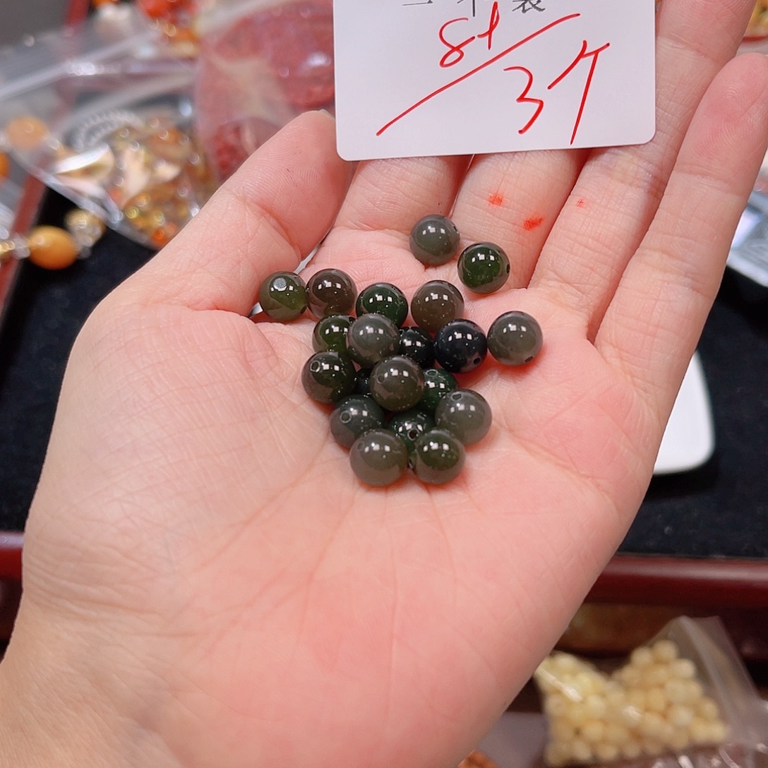 未镶嵌珠宝半成品水晶145 。          