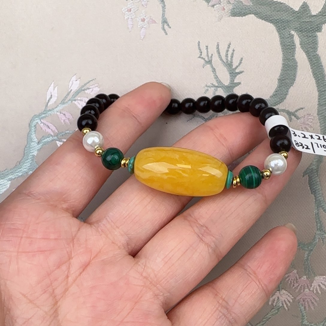 蜜蜡吊坠(赠链)未镶嵌