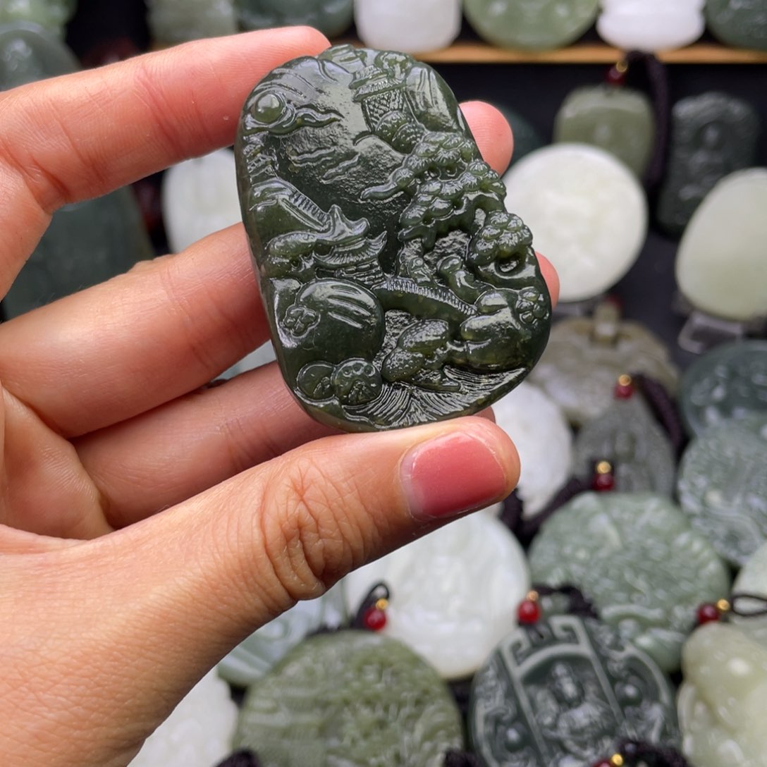 和田玉颈饰未镶嵌